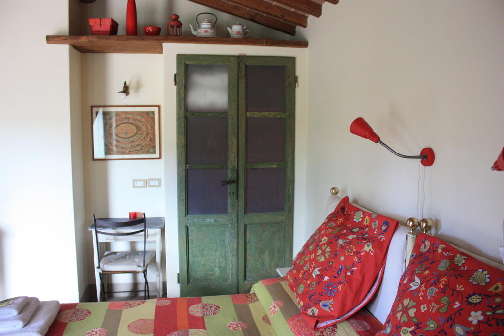 La Gufaia - Holiday House With Private Pool Near Florence 卡尔米尼亚诺 客房 照片
